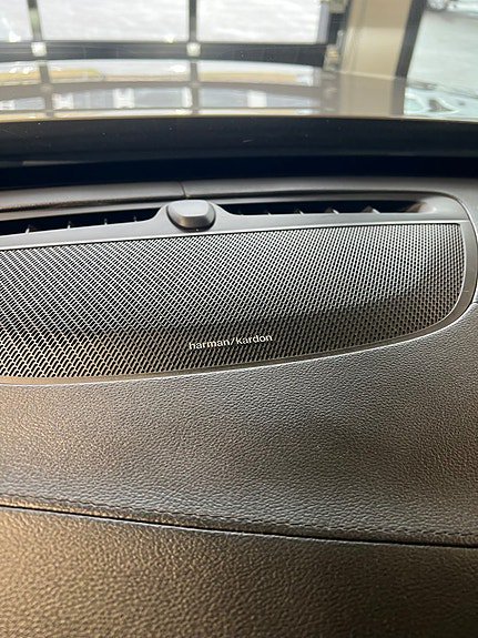 Vehicle Image 28