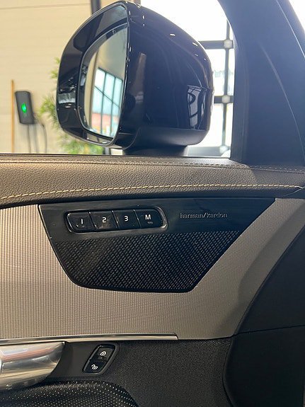 Vehicle Image 29