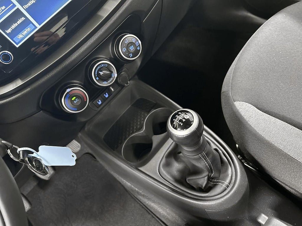 Vehicle Image 18
