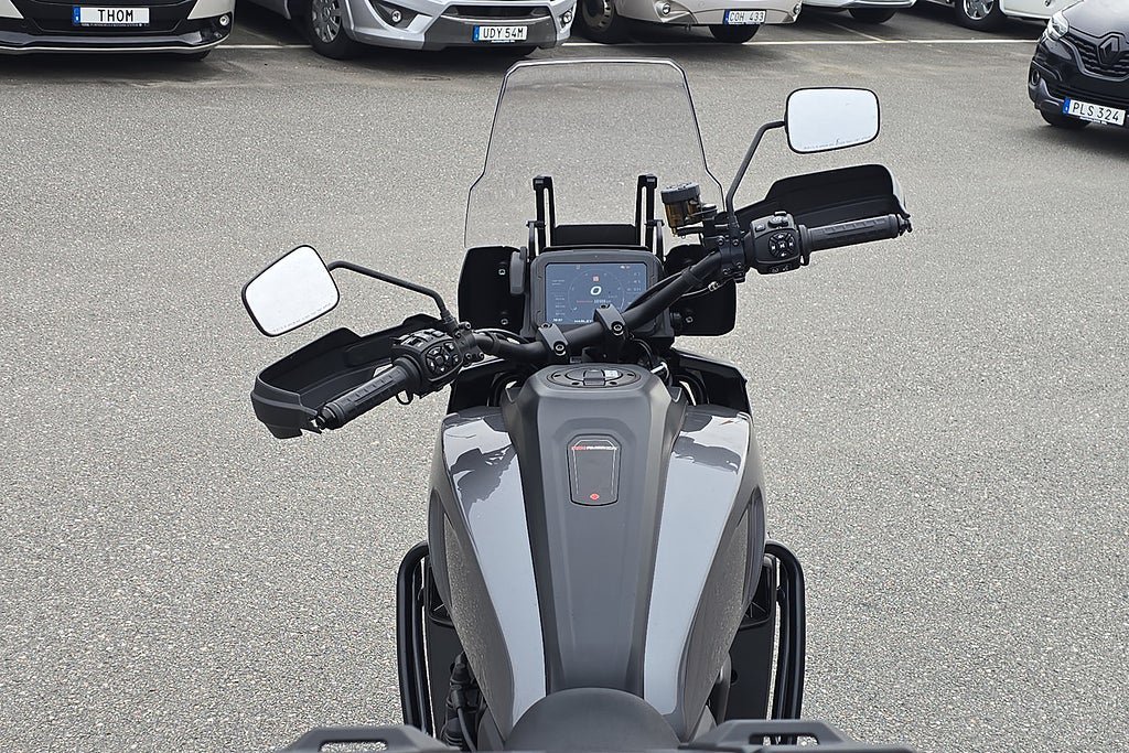 Vehicle Image 10