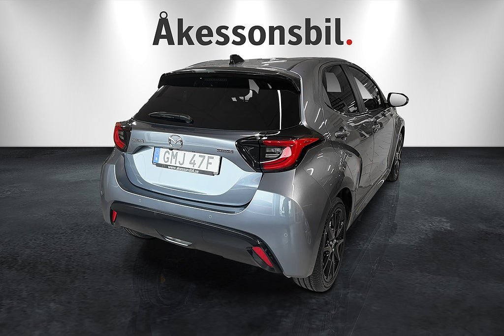 Vehicle Image 8