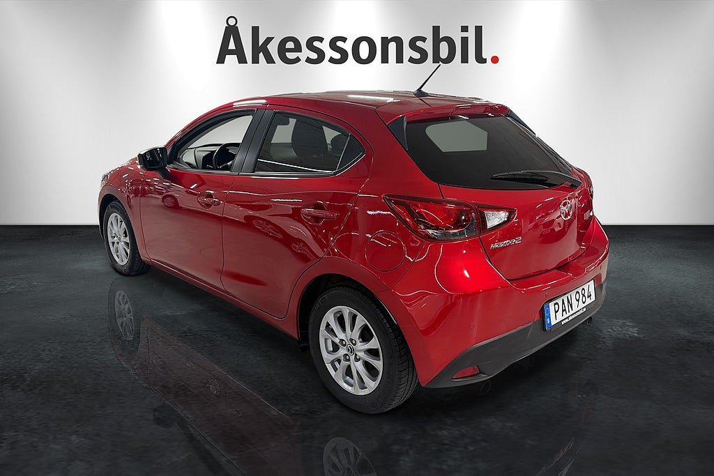 Vehicle Image 6