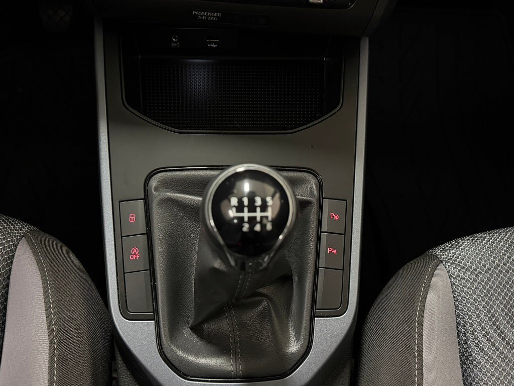 Vehicle Image 22