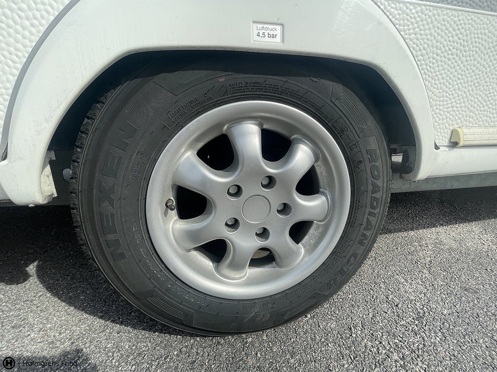 Vehicle Image 23