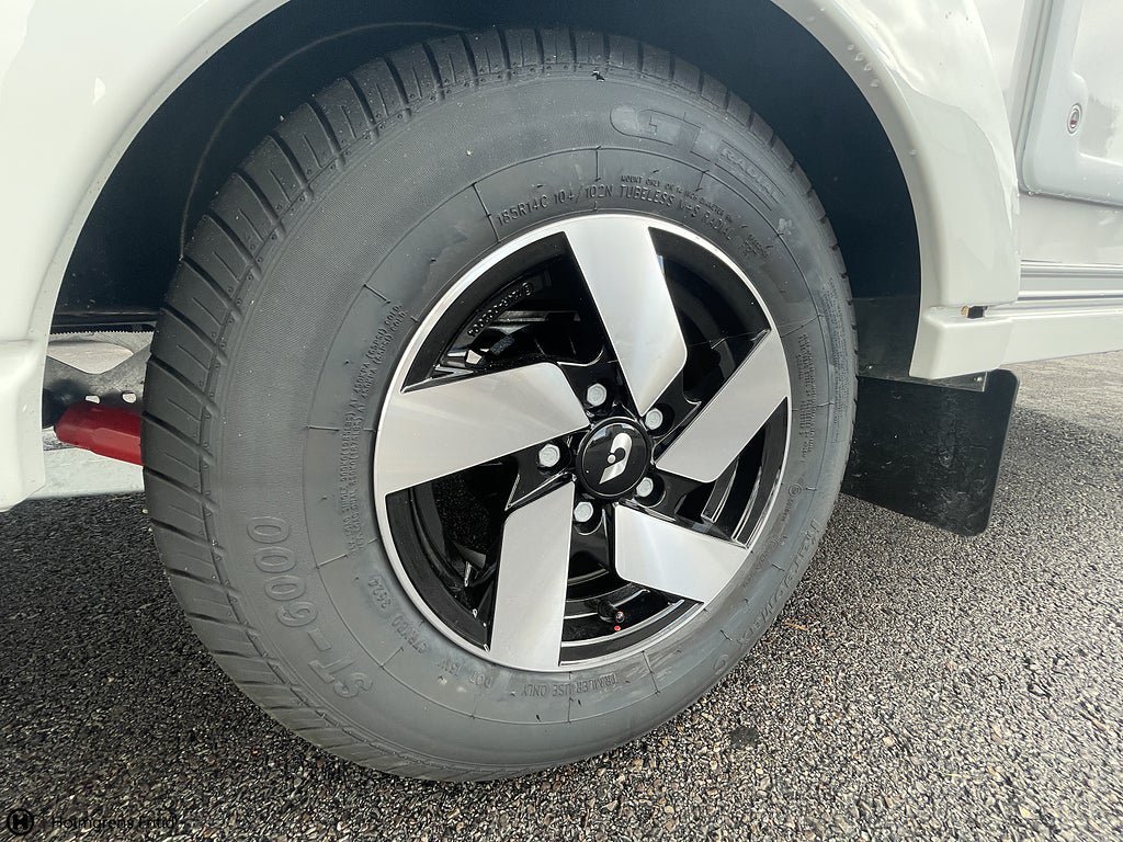 Vehicle Image 18