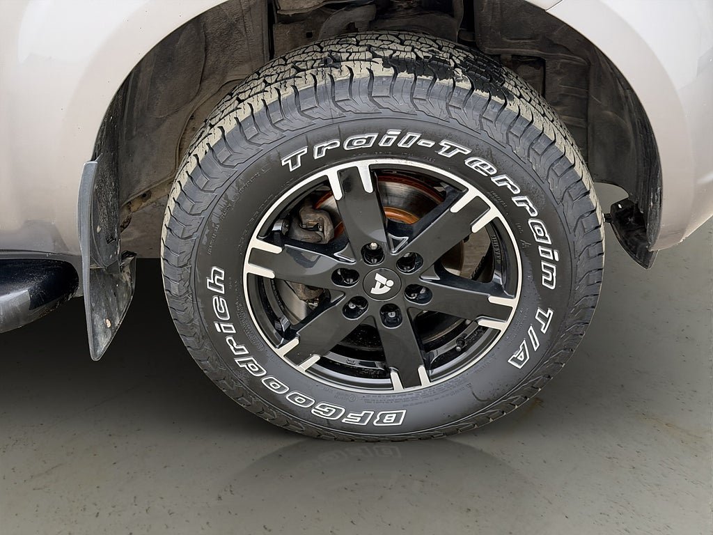 Vehicle Image 32