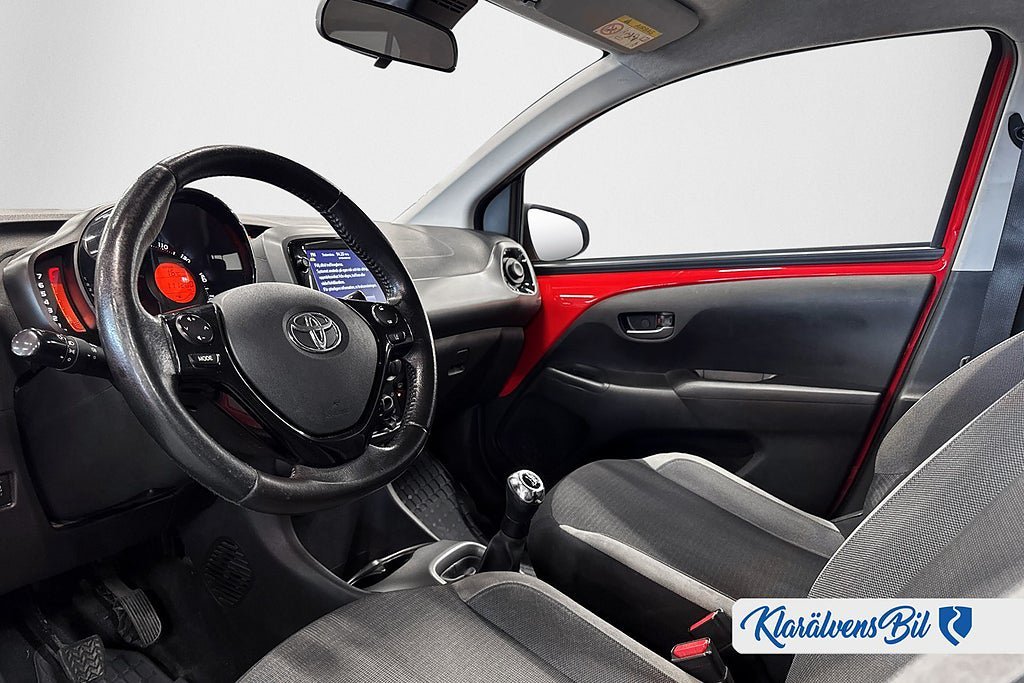 Vehicle Image 7
