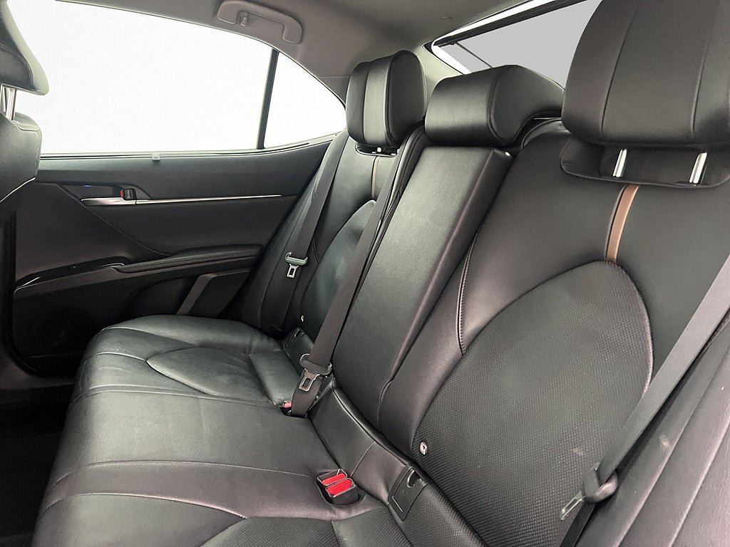 Vehicle Image 17