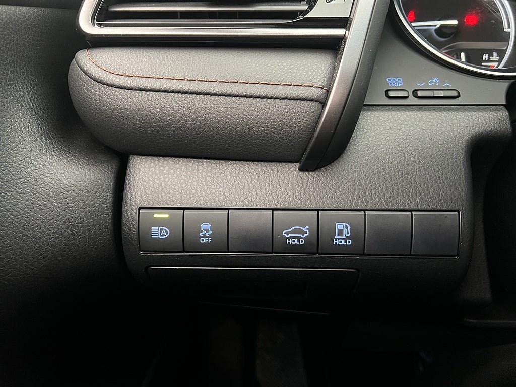 Vehicle Image 23