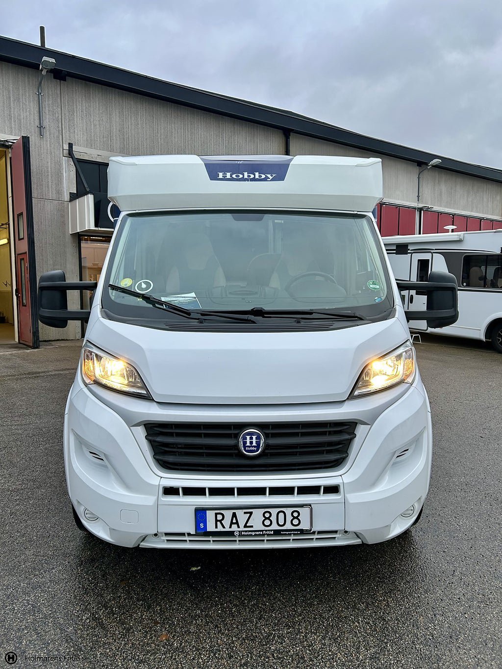 Vehicle Image 6