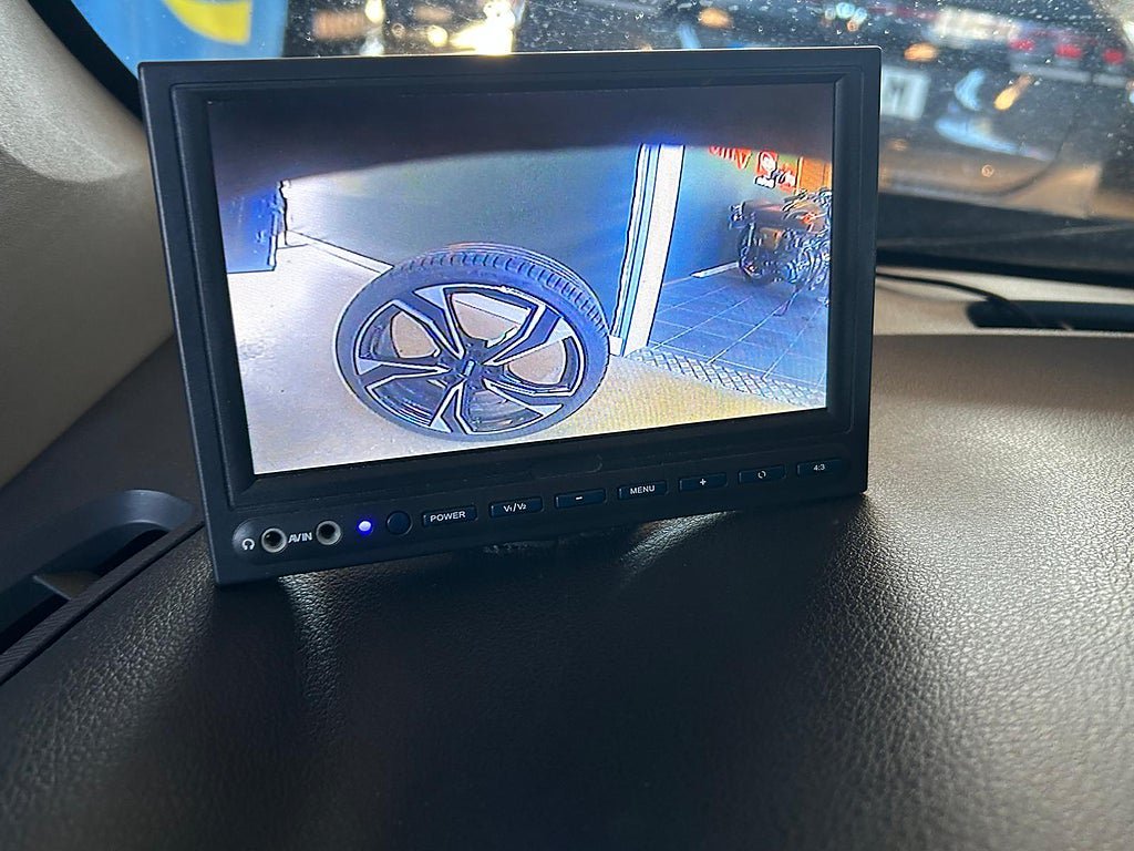 Vehicle Image 14