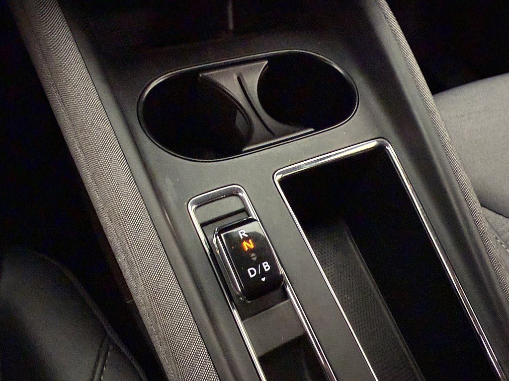 Vehicle Image 24