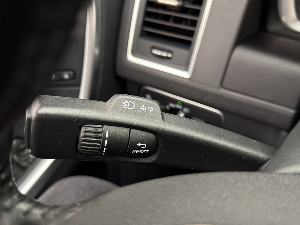 Vehicle Image 28