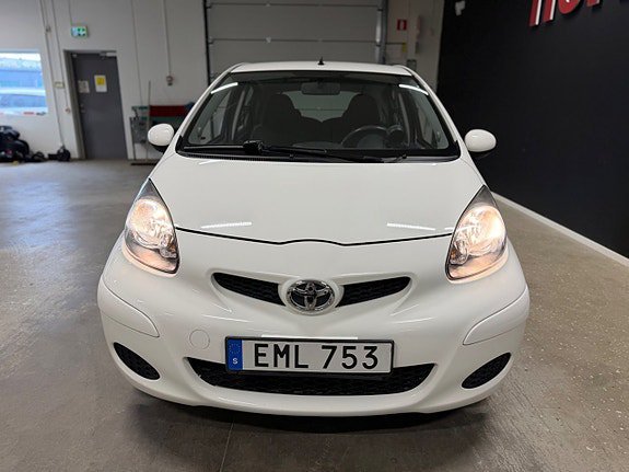 Vehicle Image 7