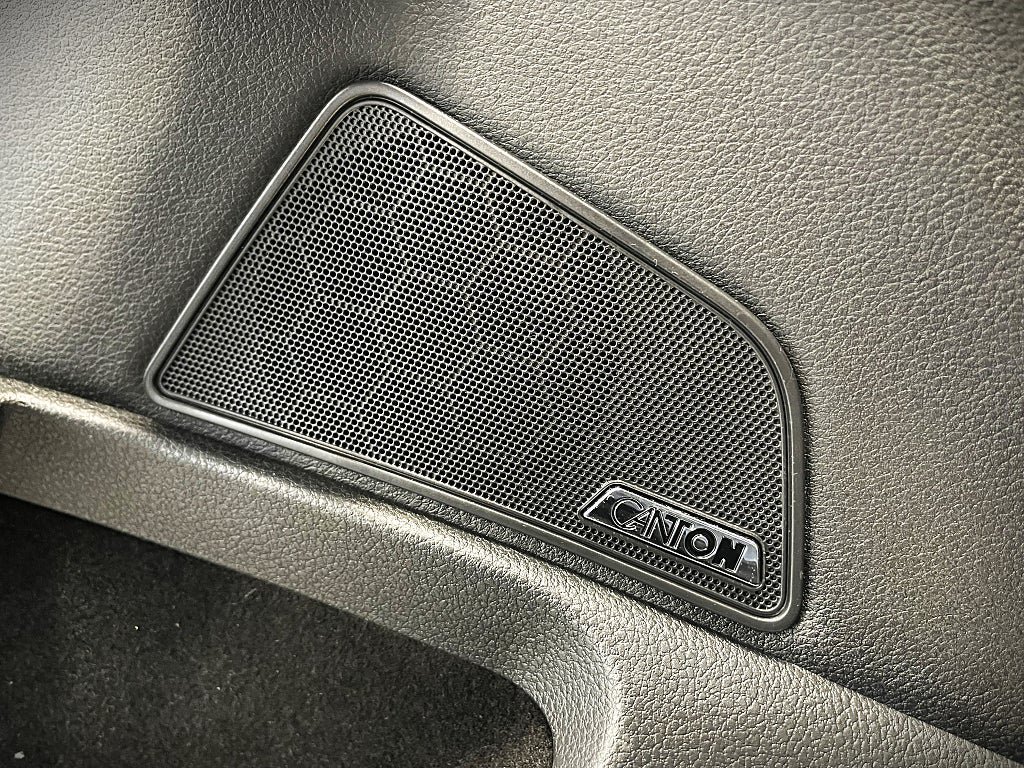 Vehicle Image 26