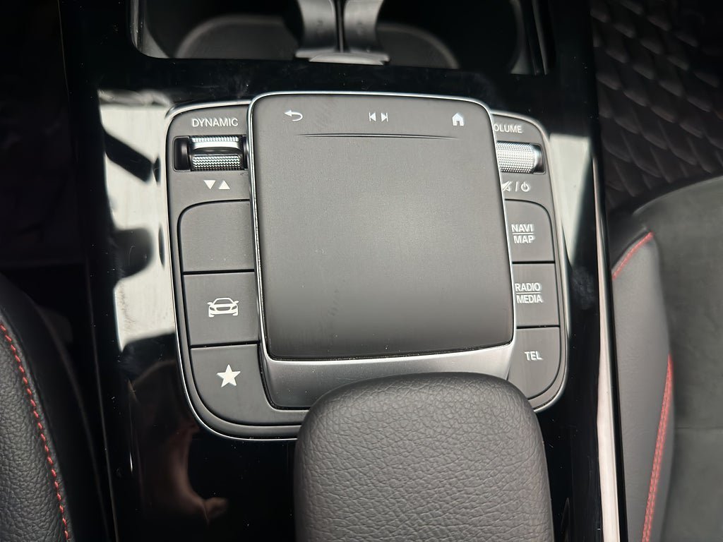 Vehicle Image 24