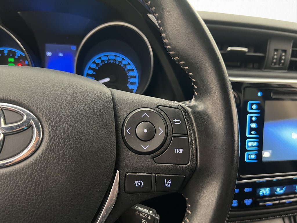 Vehicle Image 23