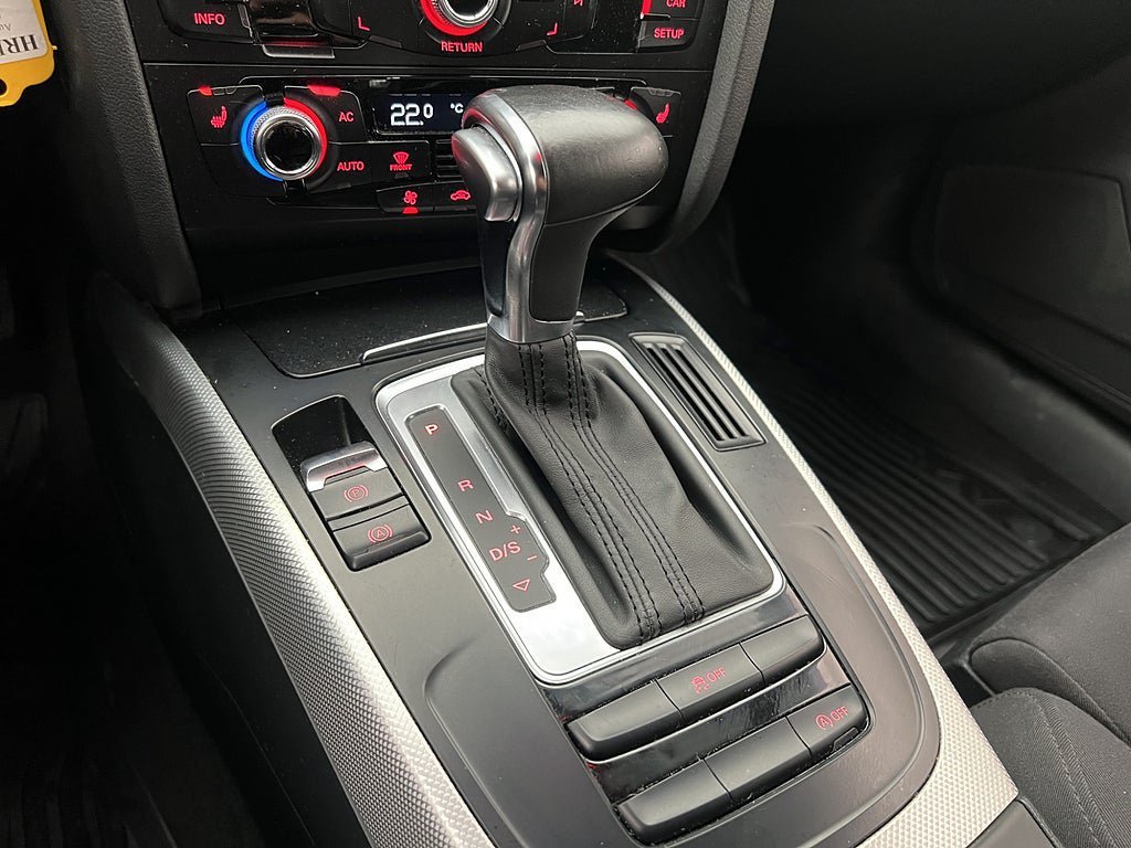 Vehicle Image 24