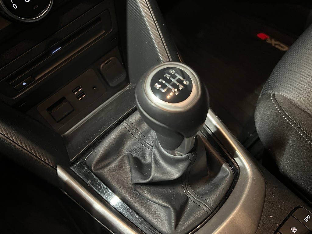 Vehicle Image 17