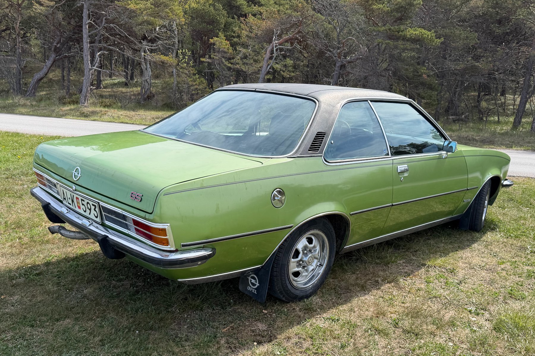 Vehicle Image 23