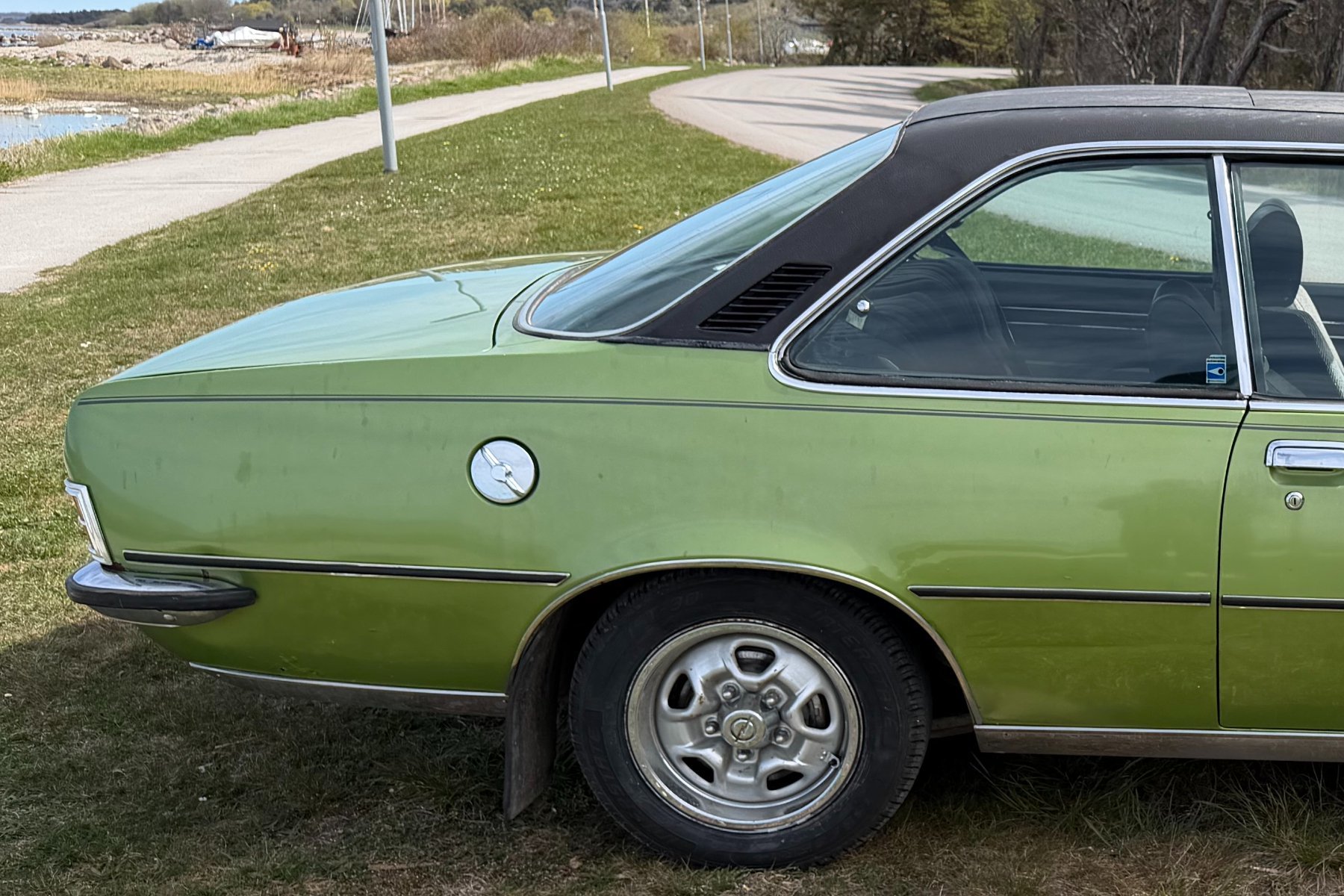 Vehicle Image 43