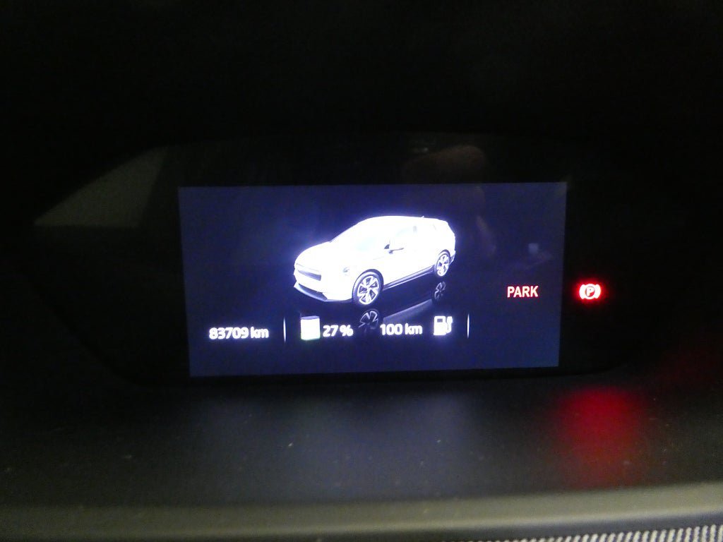 Vehicle Image 25