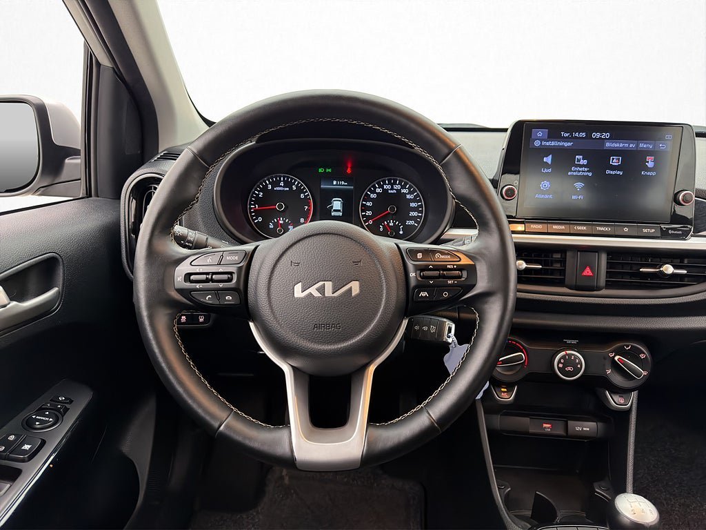 Vehicle Image 12