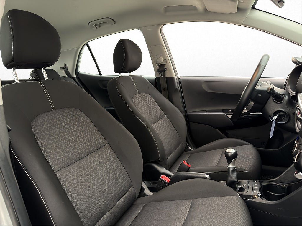 Vehicle Image 22