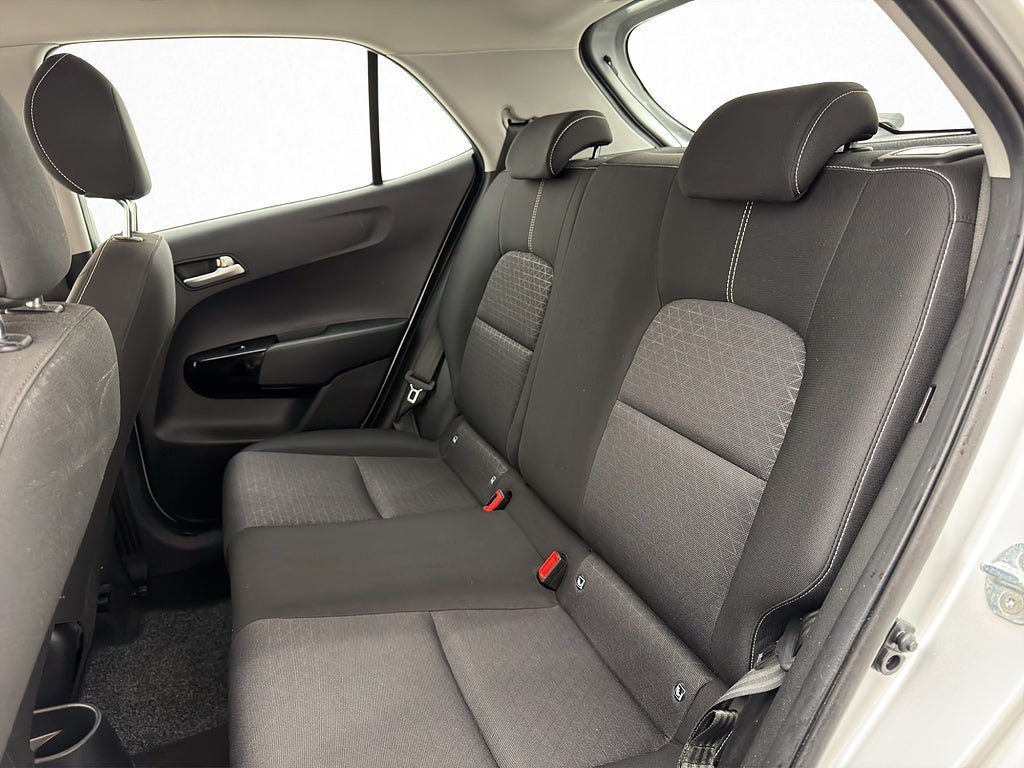 Vehicle Image 24