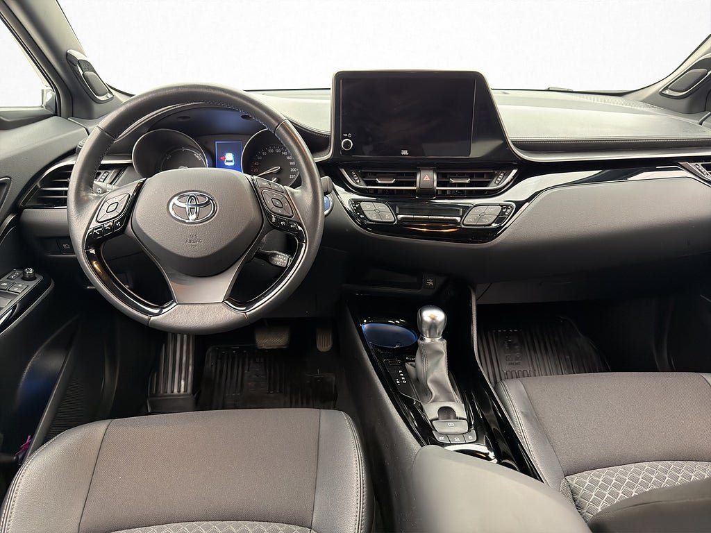 Vehicle Image 13