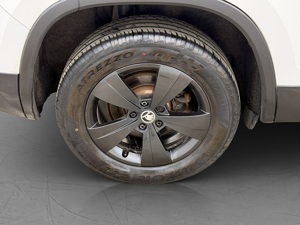 Vehicle Image 30