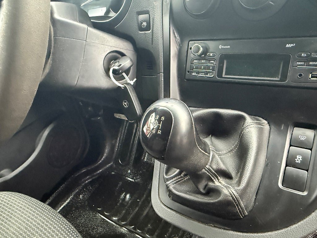 Vehicle Image 12
