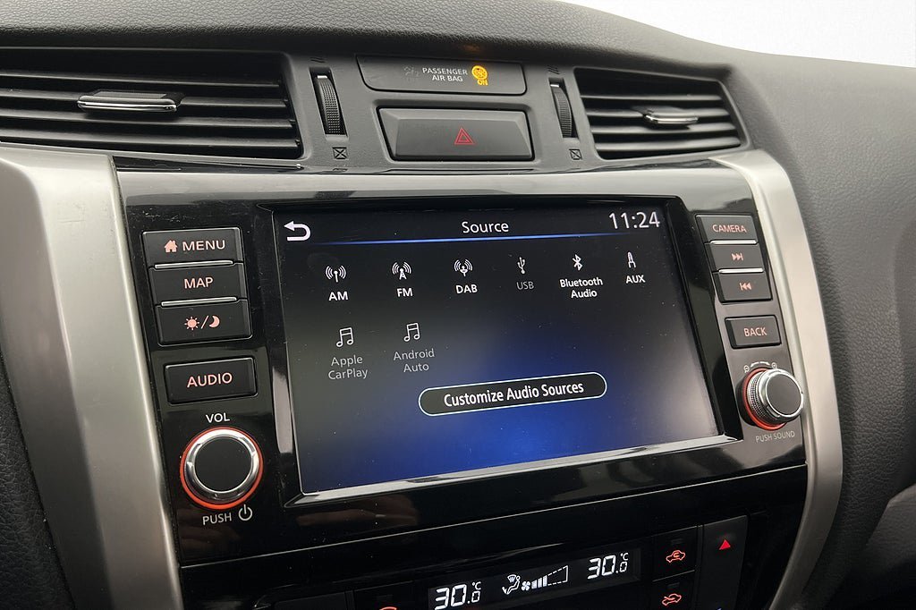 Vehicle Image 25