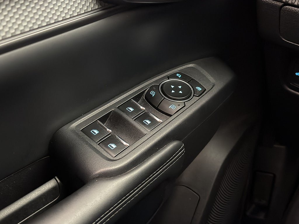 Vehicle Image 38