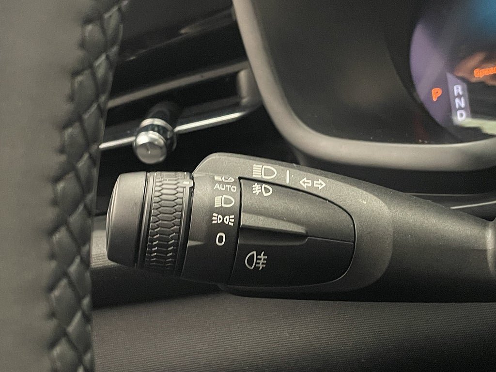 Vehicle Image 28
