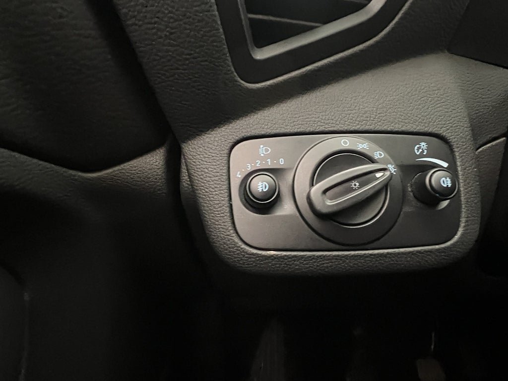 Vehicle Image 27