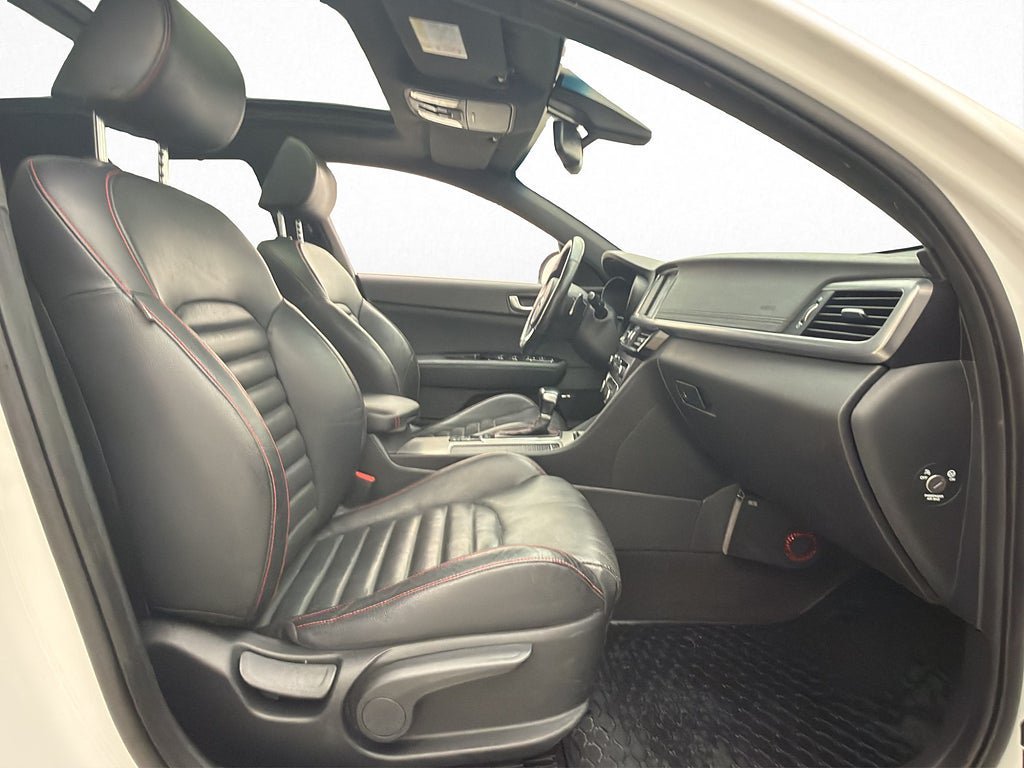 Vehicle Image 30