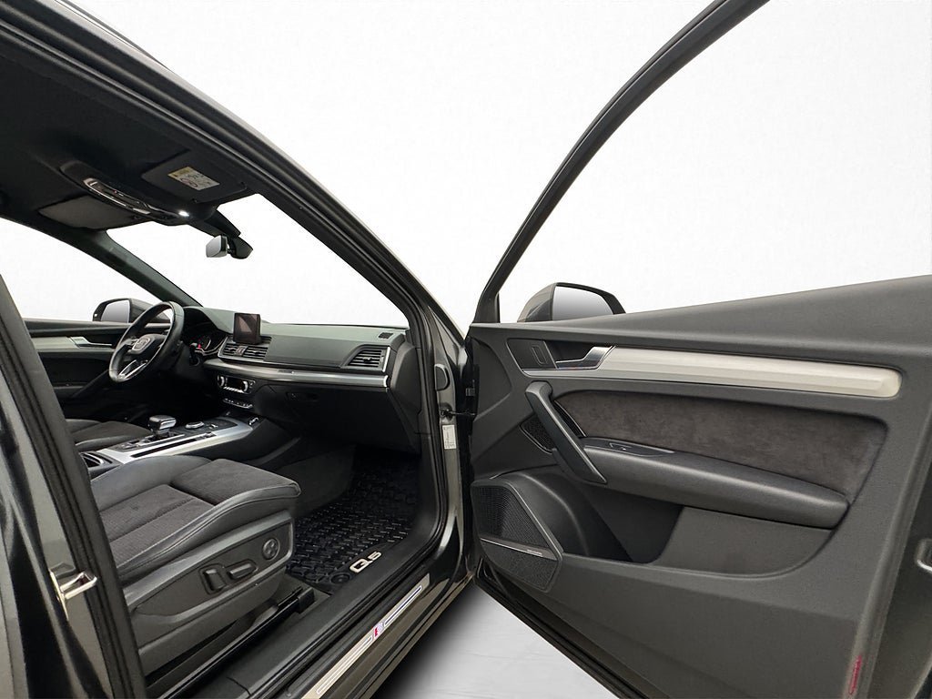 Vehicle Image 36