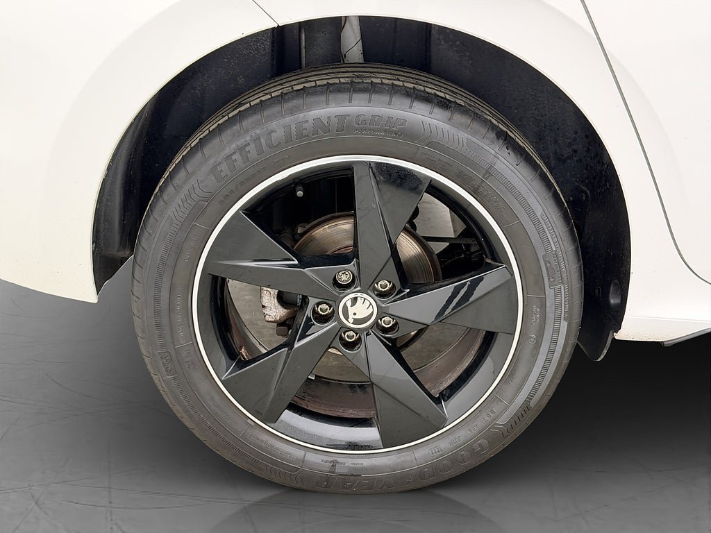 Vehicle Image 37