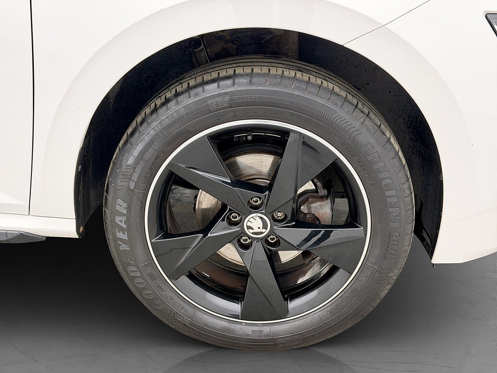 Vehicle Image 38