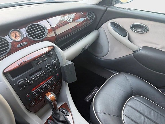 Vehicle Image 31