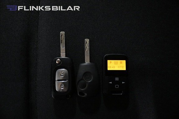 Vehicle Image 32