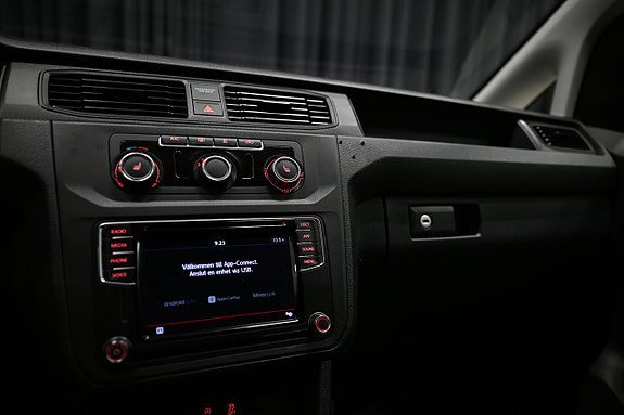 Vehicle Image 29