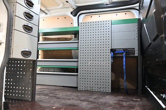 Vehicle Image 12