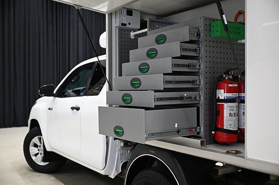 Vehicle Image 13