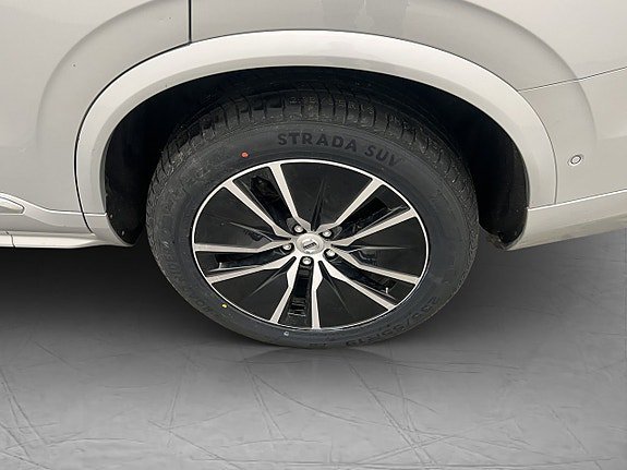 Vehicle Image 33