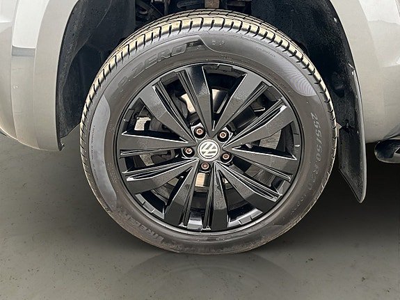 Vehicle Image 33