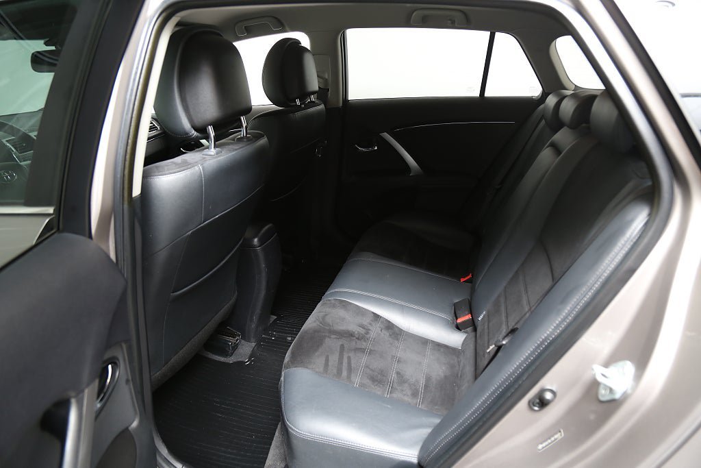Vehicle Image 23