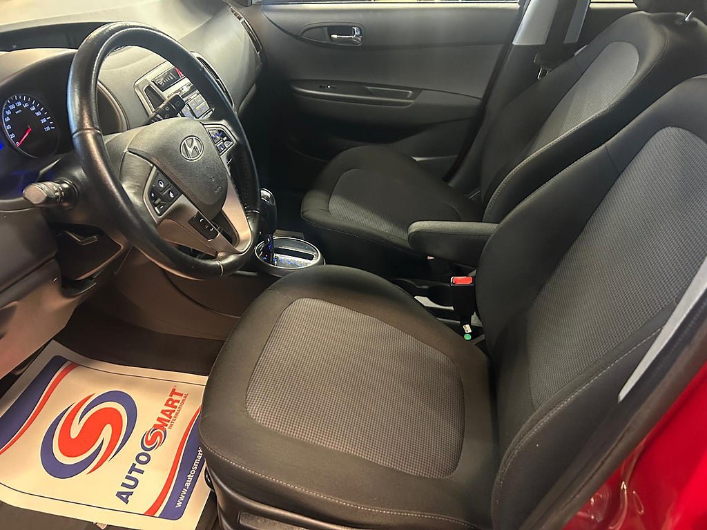 Vehicle Image 16