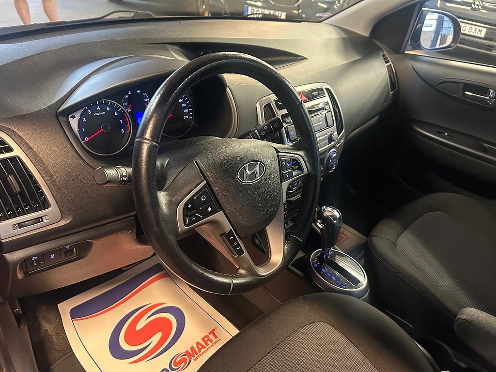 Vehicle Image 17
